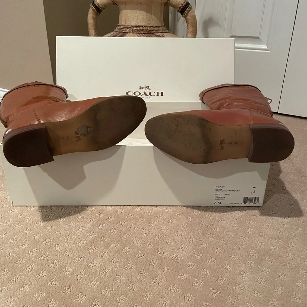 Coach Size 6 Excellent Condition - Picture 3 of 4